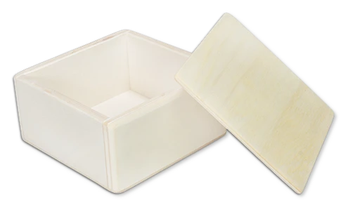 Kleine Box mit Deckel aus Holz