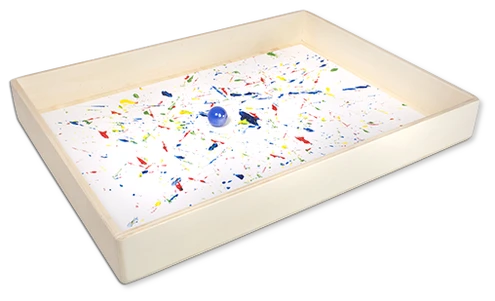 Holzbox im Format A3 mit Murmel und bemaltem Papier