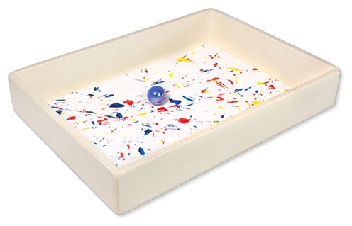 Holzbox im Format A4 mit Murmel und bemaltem Papier