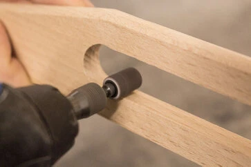 Schleifen eines Holzgriffes mit Dremel